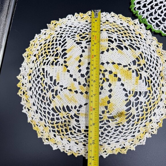 Vtg Crochet Doilies & Decor Floral Spring Basket Cottagecore Farm Table 5pc Set - Picture 10 of 16